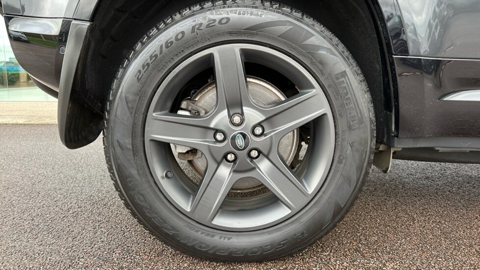 Used Land Rover Defender 2022 for sale - 76575142: Photo 31