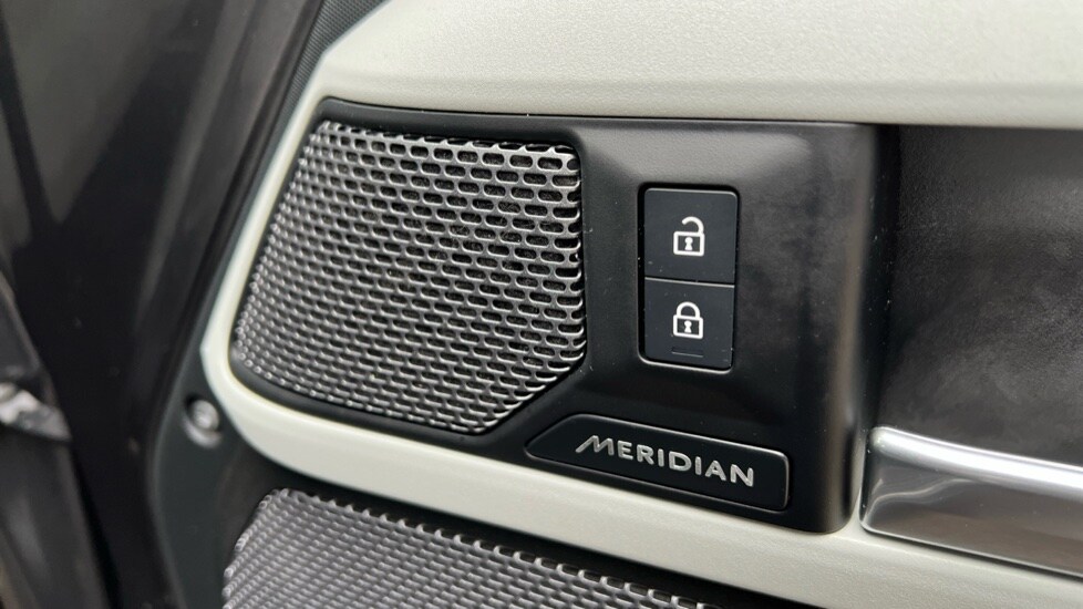 Used Land Rover Defender 2022 for sale - 76575142: Photo 35