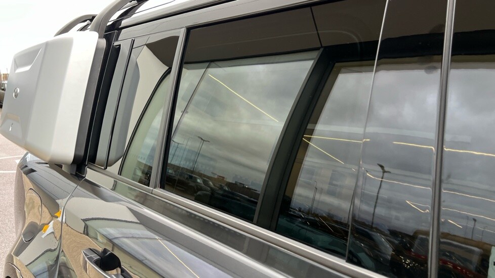 Used Land Rover Defender 2022 for sale - 76575142: Photo 49