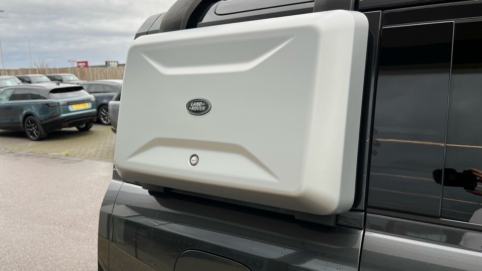 Used Land Rover Defender 2022 for sale - 76575142: Photo 53