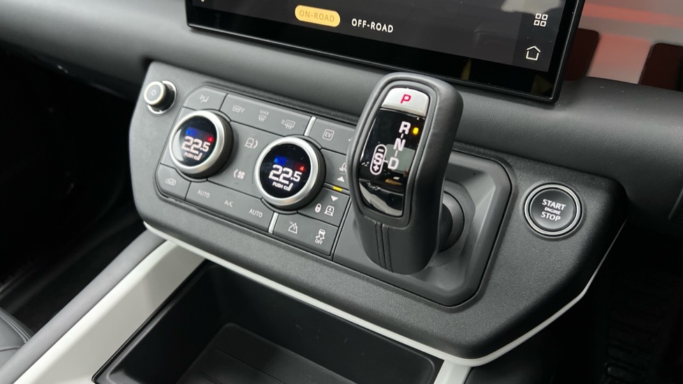 Used Land Rover Defender 2024 for sale - 77082538: Photo 13