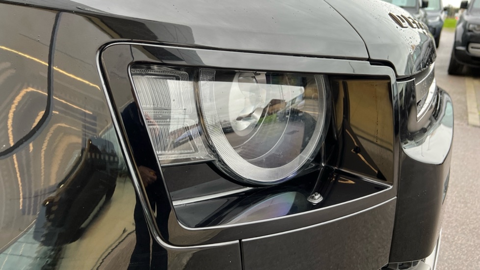 Used Land Rover Defender 2024 for sale - 77082538: Photo 17