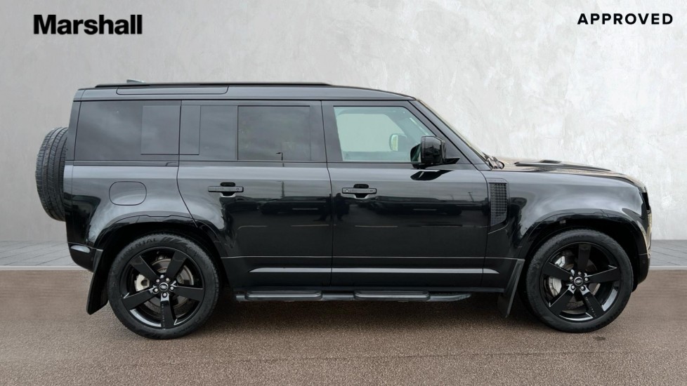 Used Land Rover Defender 2024 for sale - 77082538: Photo 5