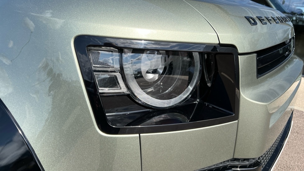 Used Land Rover Defender 2025 for sale - 76544458: Photo 17