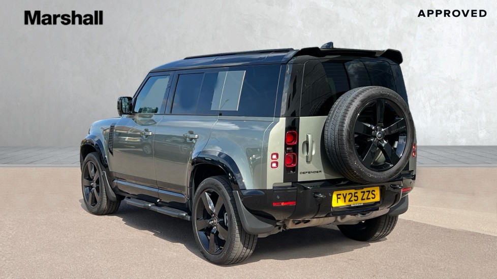 Used Land Rover Defender 2025 for sale - 76544458: Photo 2