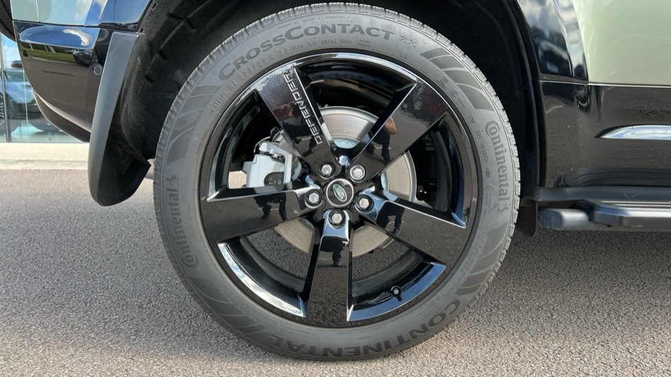 Used Land Rover Defender 2025 for sale - 76544458: Photo 31