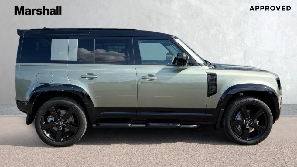 Used Land Rover Defender 2025 for sale - 76544458: Photo 5