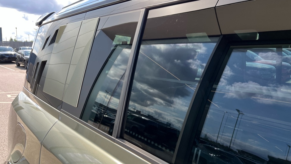 Used Land Rover Defender 2025 for sale - 76544458: Photo 52