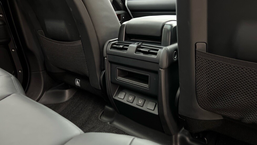 Used Land Rover Defender 2024 for sale - 77010283: Photo 18