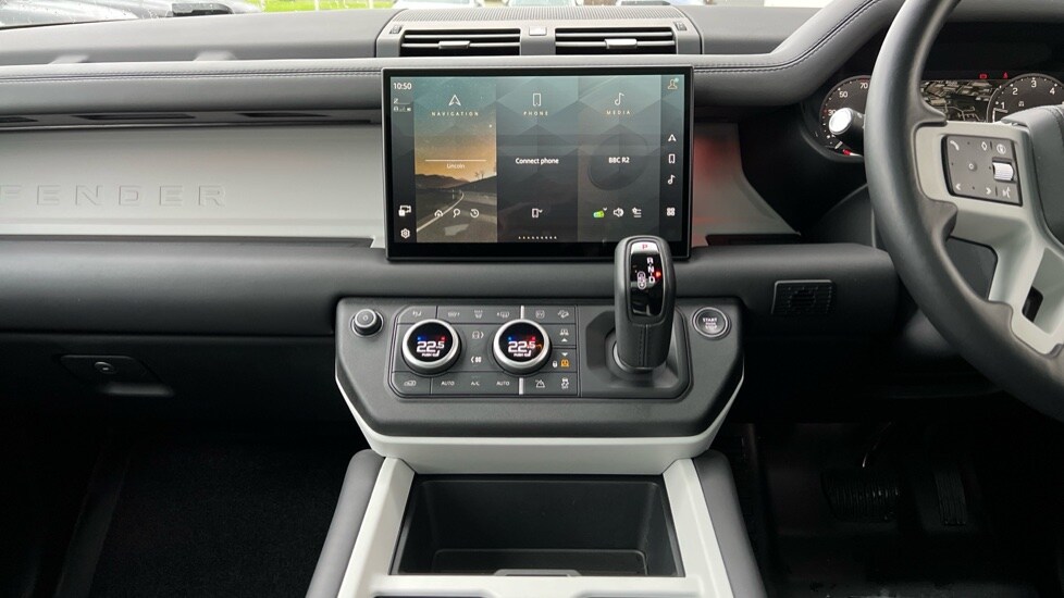 Used Land Rover Defender 2024 for sale - 77010283: Photo 29