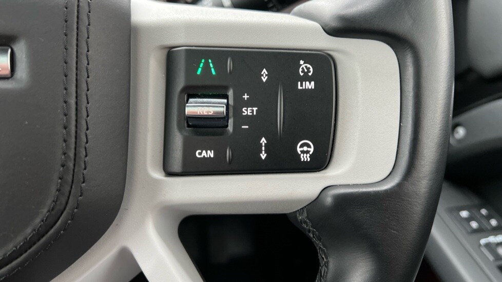 Used Land Rover Defender 2024 for sale - 77010283: Photo 38