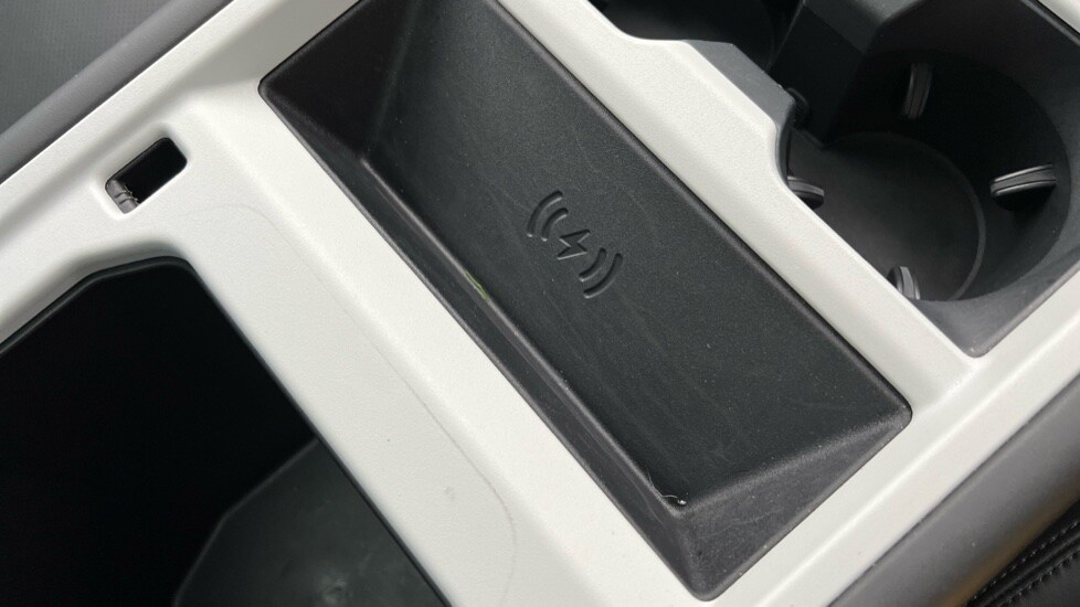 Used Land Rover Defender 2024 for sale - 77010283: Photo 48