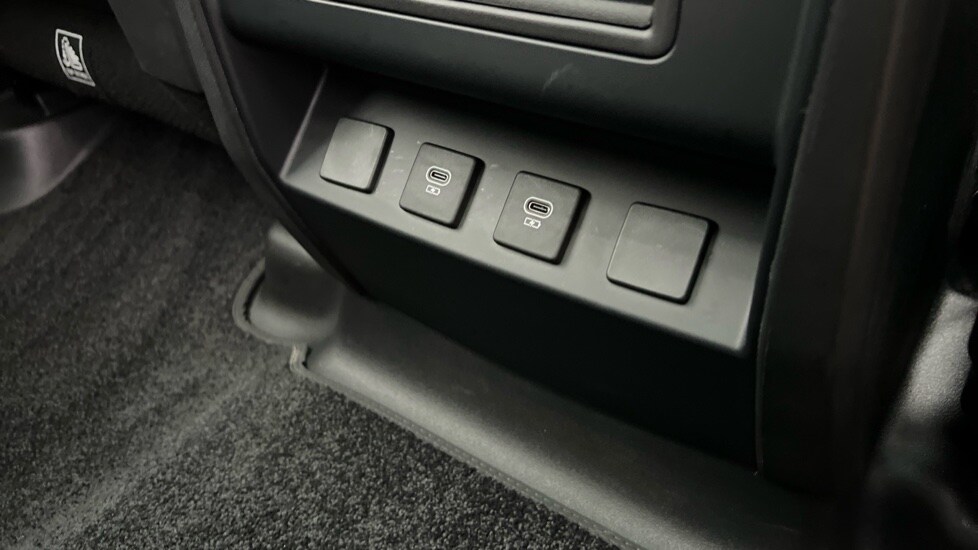 Used Land Rover Defender 2024 for sale - 77010283: Photo 49