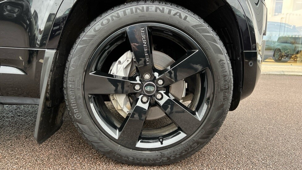 Used Land Rover Defender 2024 for sale - 77010283: Photo 8