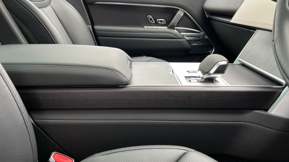 Used Land Rover Range Rover 2024 for sale - 76870248: Photo 22