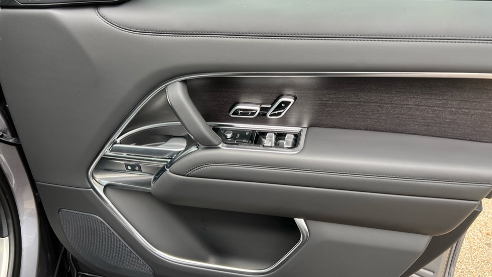 Used Land Rover Range Rover 2024 for sale - 76870248: Photo 23