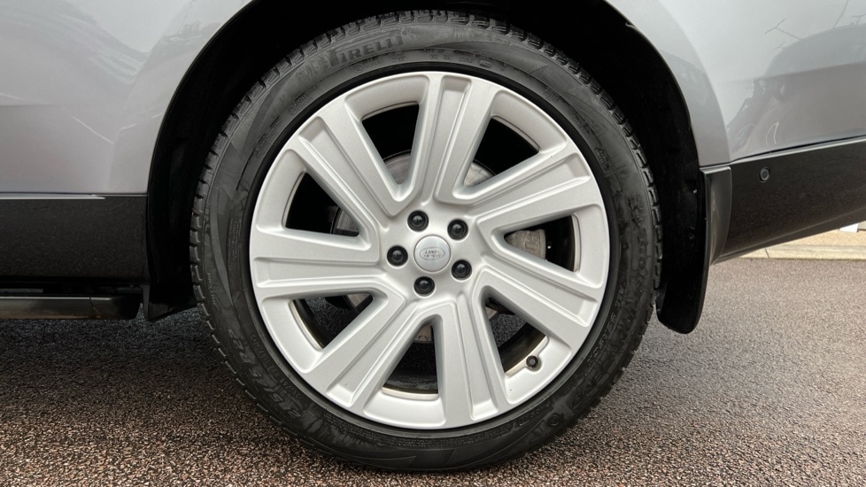 Used Land Rover Range Rover 2024 for sale - 76870248: Photo 33