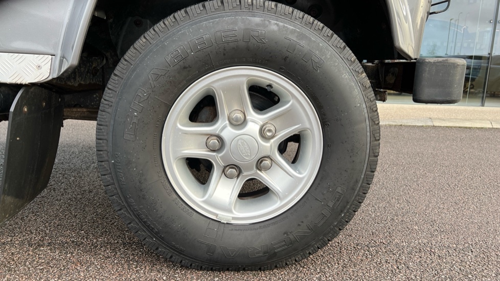 Used Land Rover Defender 2010 for sale - 76664337: Photo 8