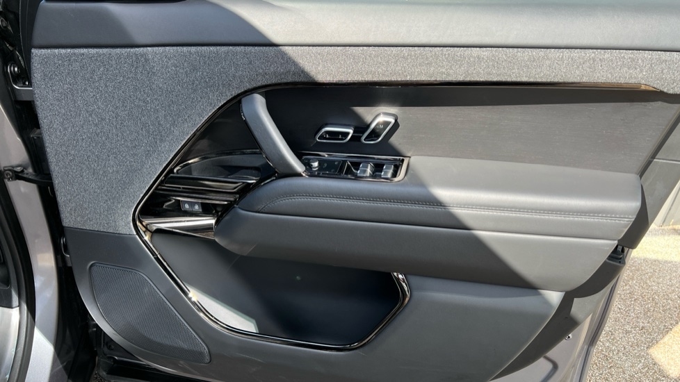 Used Land Rover Range Rover Sport 2024 for sale - 76915101: Photo 23