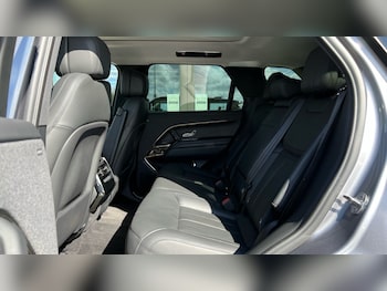 Used Land Rover Range Rover Sport 2024 for sale - 76915101: Photo