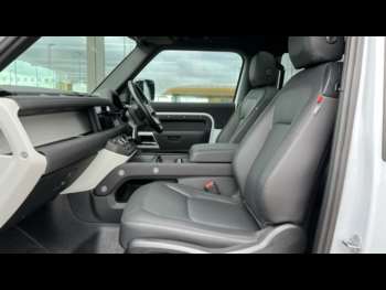 Used Land Rover Defender 2022 for sale - 74238202: Photo
