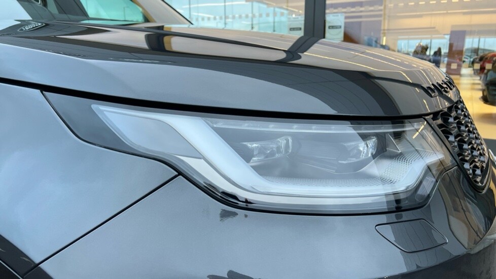 Used Land Rover Discovery 2025 for sale - 76872442: Photo 17