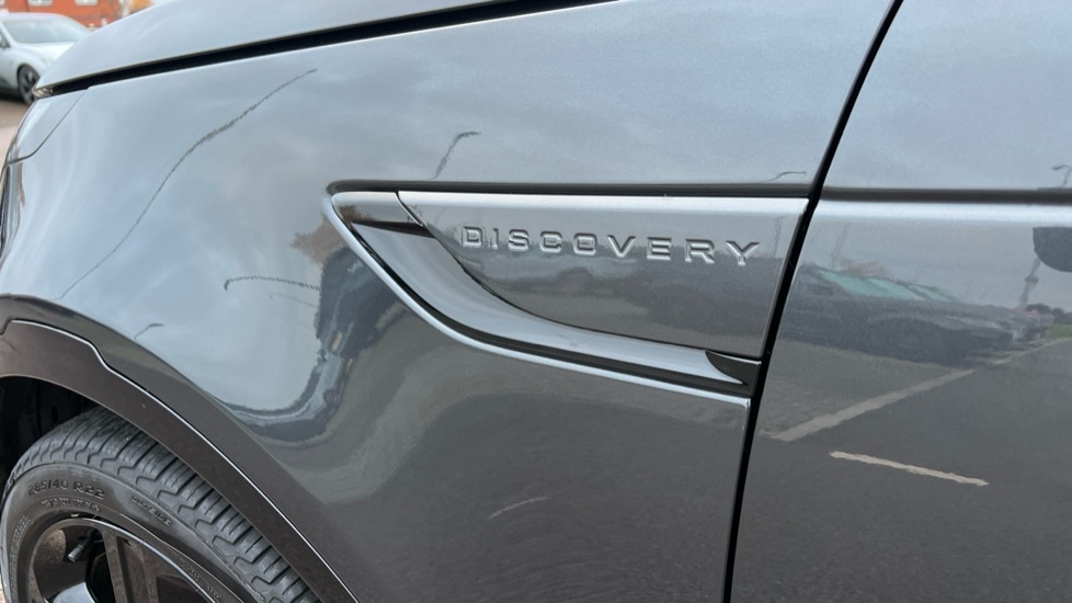 Used Land Rover Discovery 2025 for sale - 76872442: Photo 20