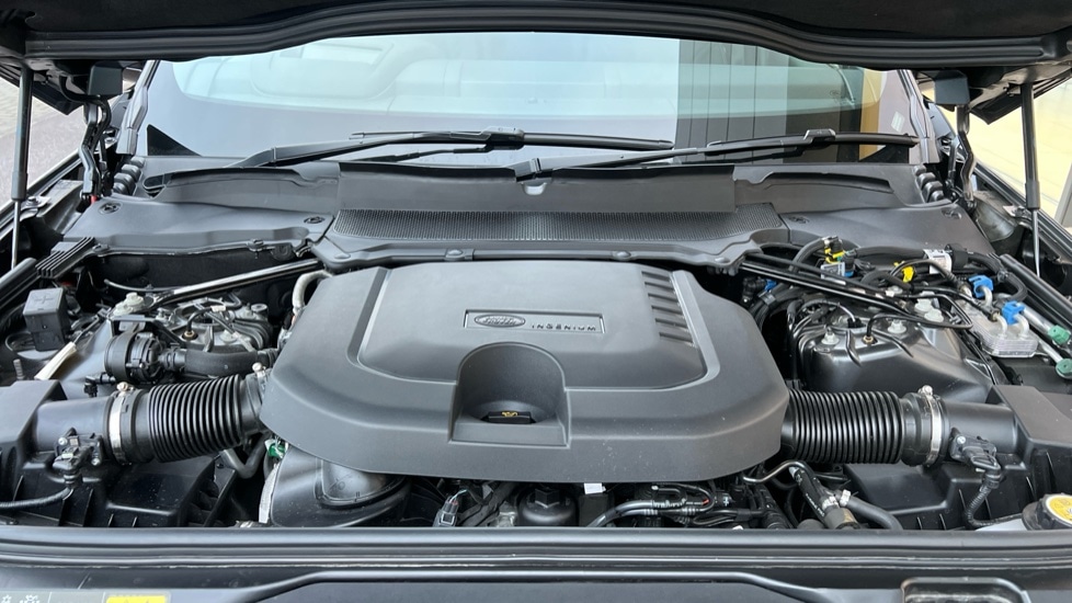 Used Land Rover Discovery 2025 for sale - 76872442: Photo 30