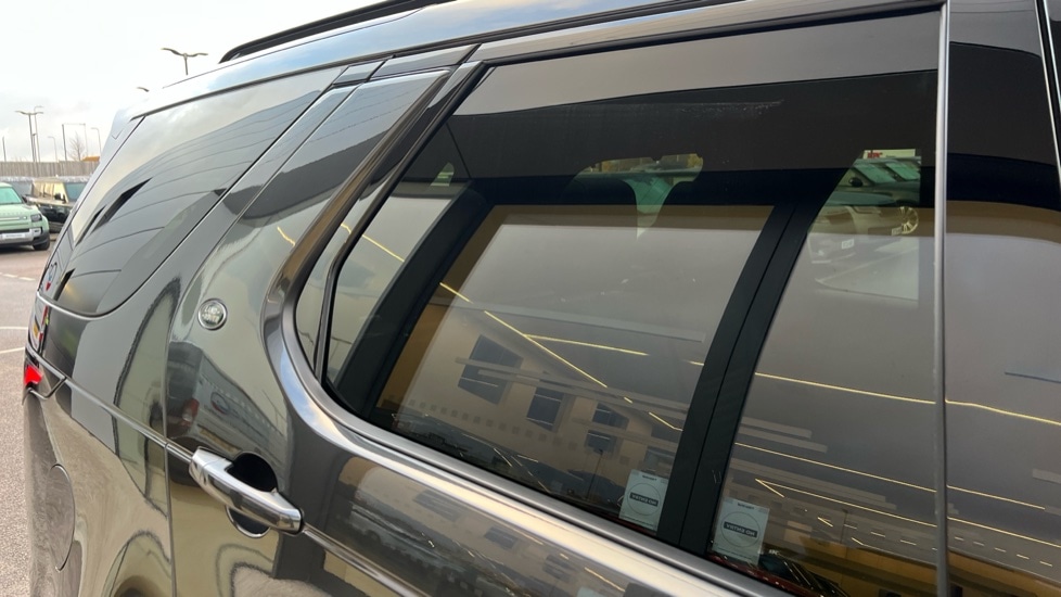 Used Land Rover Discovery 2025 for sale - 76872442: Photo 57