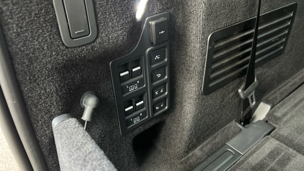 Used Land Rover Discovery 2025 for sale - 76872442: Photo 64