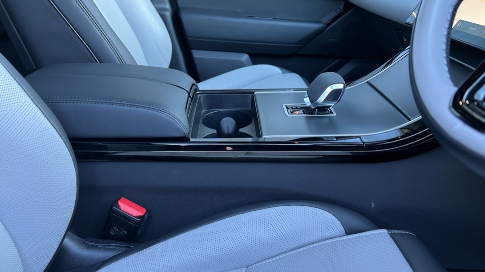 Used Land Rover Range Rover Velar 2023 for sale - 76589871: Photo 22