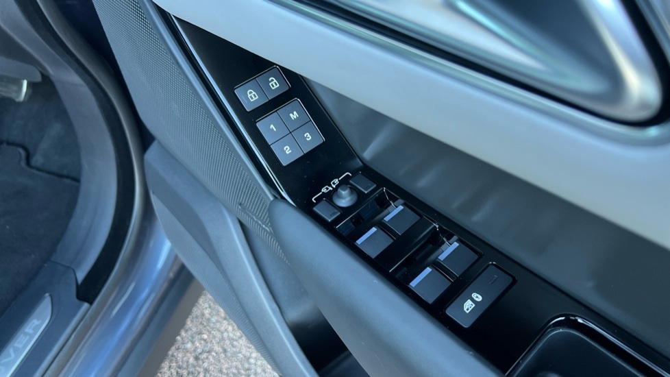 Used Land Rover Range Rover Velar 2023 for sale - 76589871: Photo 35