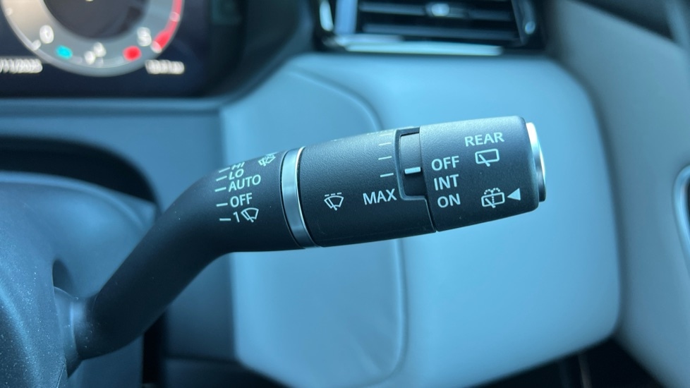 Used Land Rover Range Rover Velar 2023 for sale - 76589871: Photo 39