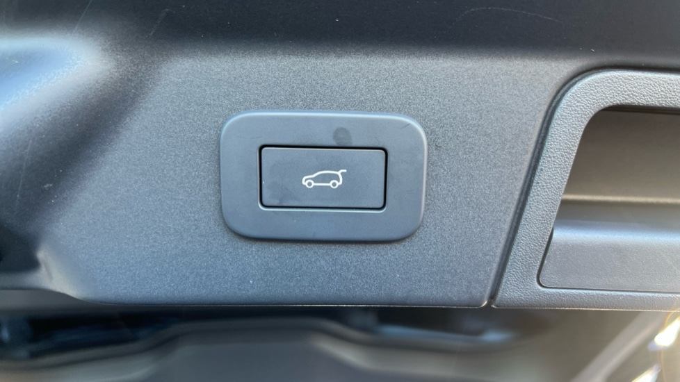 Used Land Rover Range Rover Velar 2023 for sale - 76589871: Photo 58