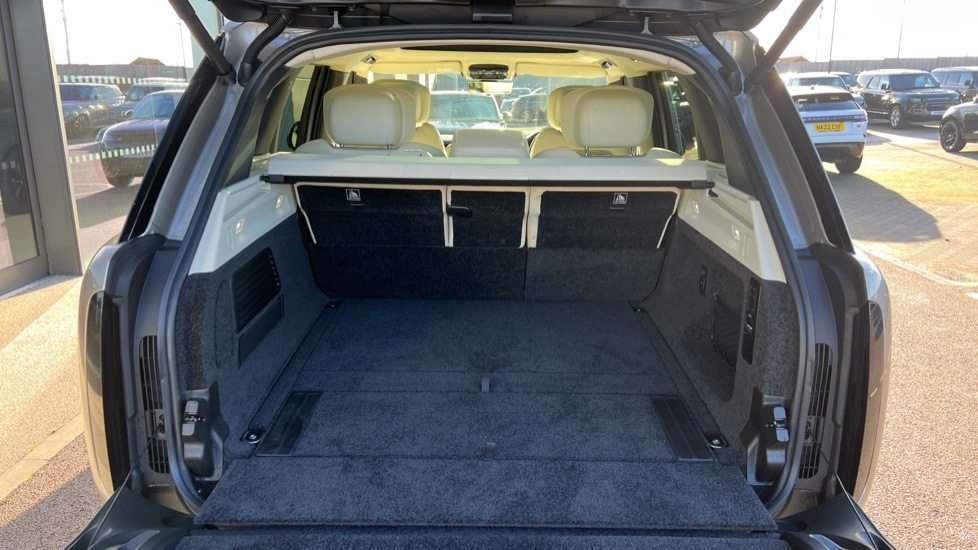 Used Land Rover Range Rover 2024 for sale - 76873806: Photo 10