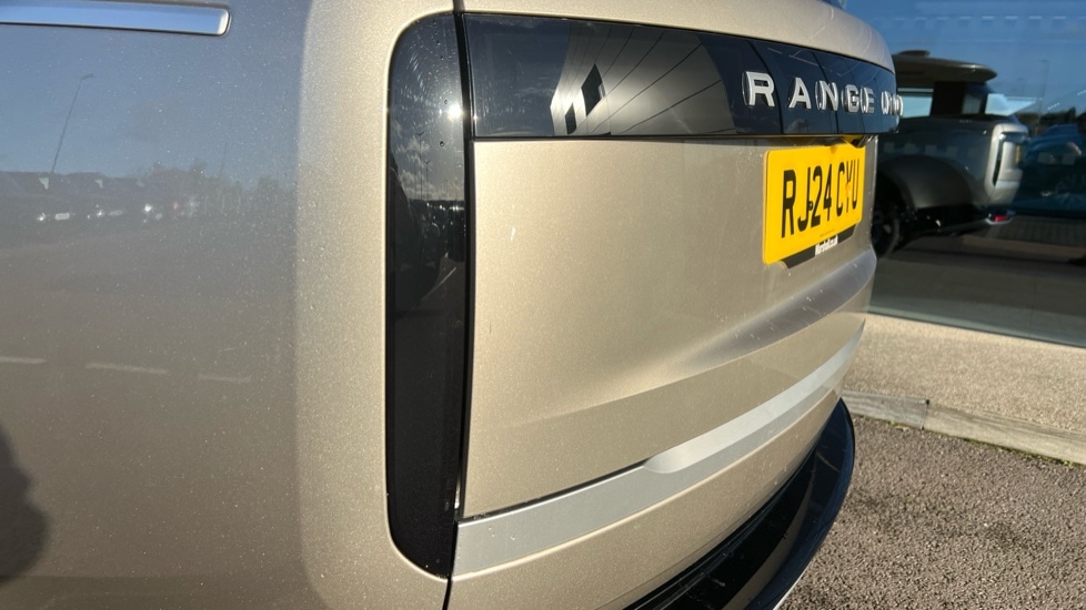 Used Land Rover Range Rover 2024 for sale - 76873806: Photo 19