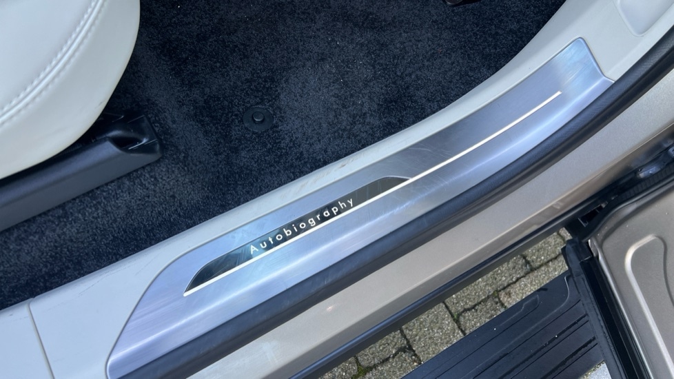 Used Land Rover Range Rover 2024 for sale - 76873806: Photo 23