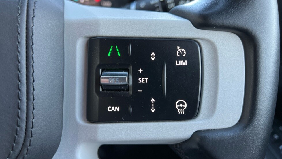 Used Land Rover Defender 2024 for sale - 76609707: Photo 37