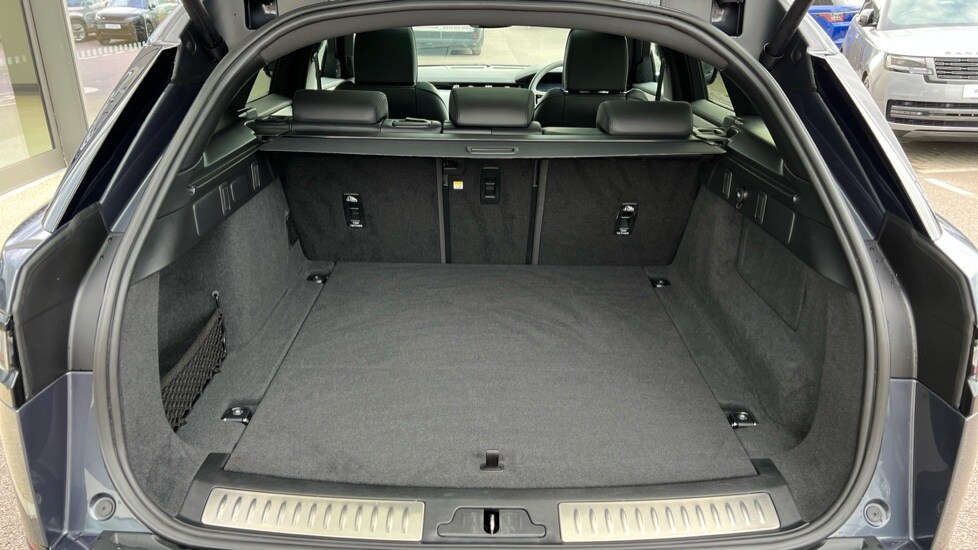 Used Land Rover Range Rover Velar 2024 for sale - 76018083: Photo 10