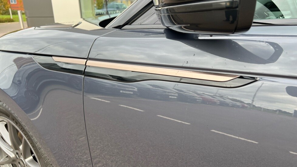 Used Land Rover Range Rover Velar 2024 for sale - 76018083: Photo 20