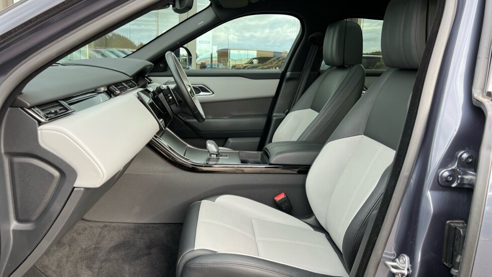 Used Land Rover Range Rover Velar 2024 for sale - 76018083: Photo 3