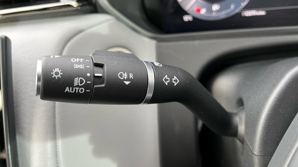 Used Land Rover Range Rover Velar 2024 for sale - 76018083: Photo 39