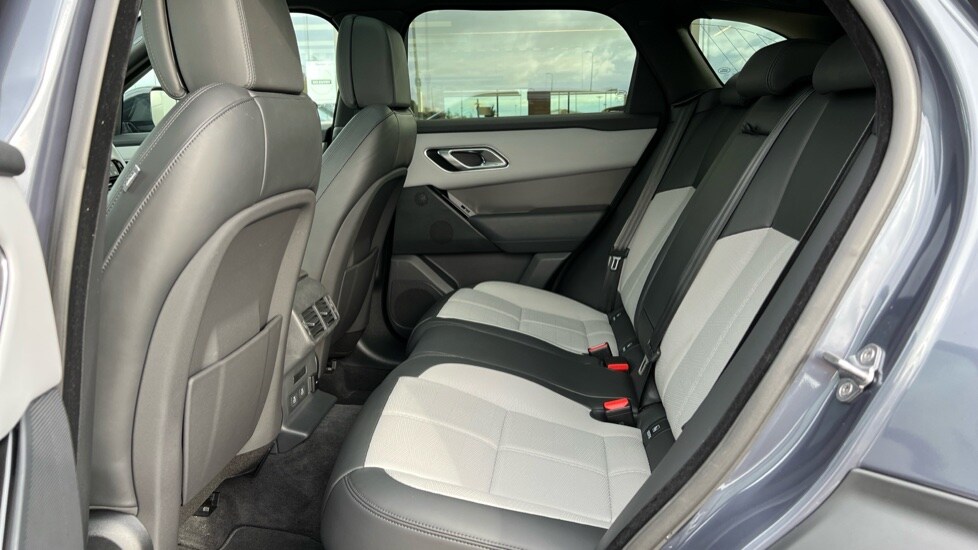 Used Land Rover Range Rover Velar 2024 for sale - 76018083: Photo 4