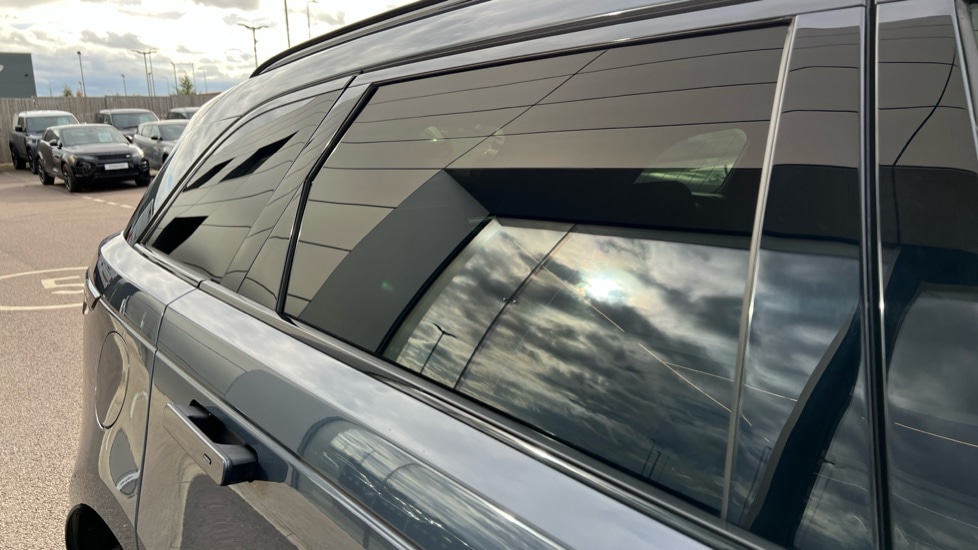 Used Land Rover Range Rover Velar 2024 for sale - 76018083: Photo 53