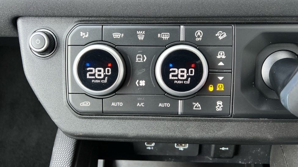 Used Land Rover Defender 2023 for sale - 76873795: Photo 46