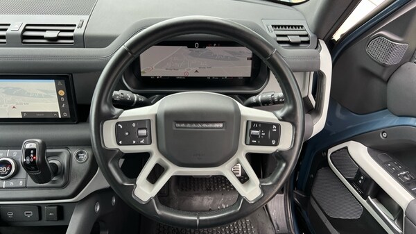 Used Land Rover Defender 2023 for sale - 76161213: Photo 15