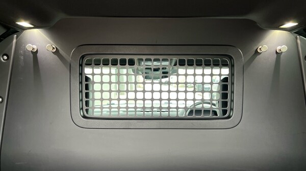 Used Land Rover Defender 2023 for sale - 76161213: Photo 18