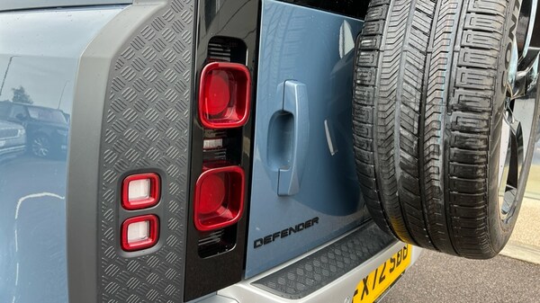 Used Land Rover Defender 2023 for sale - 76161213: Photo 19