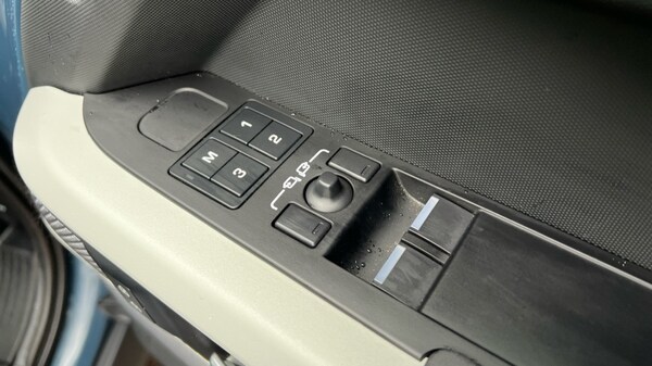 Used Land Rover Defender 2023 for sale - 76161213: Photo 34