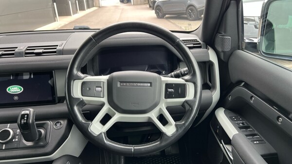 Used Land Rover Defender 2022 for sale - 76311890: Photo 15